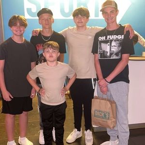 Meet your Posher, Logan